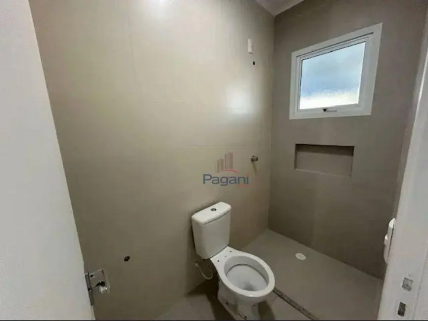 Foto 2 de Casa de Condomínio com 2 quartos à venda, 100m2 em Bela Vista, Palhoca - SC