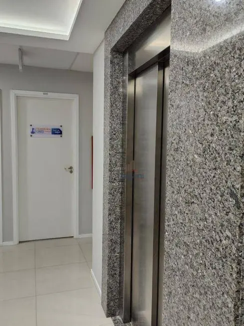 Foto 3 de Sala Comercial à venda, 32m2 em Passa Vinte, Palhoca - SC