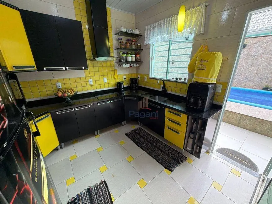 Foto 8 de Casa com 2 quartos à venda, 200m2 em Caminho Novo, Palhoca - SC