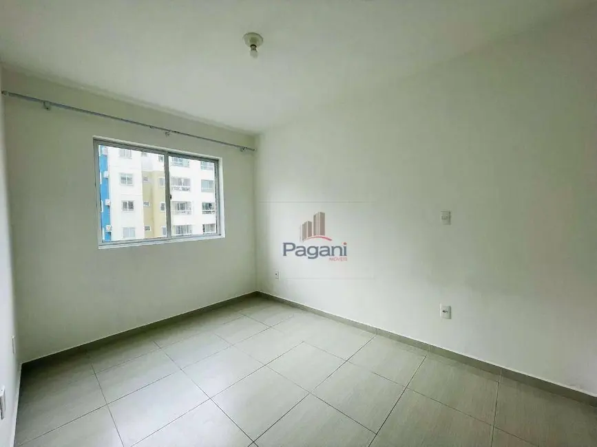 Foto 2 de Apartamento com 2 quartos à venda e para alugar, 51m2 em Palhoca - SC