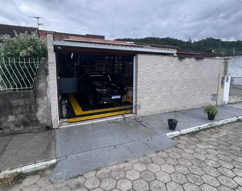 Foto 1 de Casa com 2 quartos à venda, 156m2 em São Sebastião, Palhoca - SC