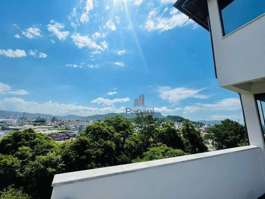 Foto 4 de Casa com 3 quartos para alugar, 220m2 em Passa Vinte, Palhoca - SC