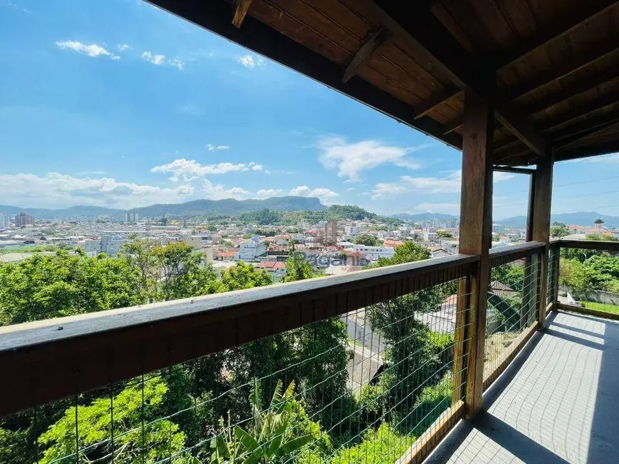 Foto 8 de Casa com 3 quartos para alugar, 220m2 em Passa Vinte, Palhoca - SC