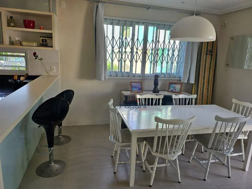 Foto 8 de Casa com 3 quartos à venda, 244m2 em Palhoca - SC