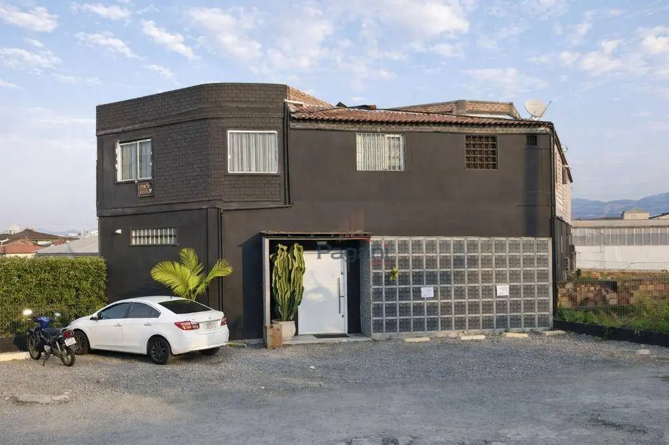 Sala Comercial para alugar, 160m2 em Pagani, Palhoca - SC - imagem 1 Foto 1 de Sala Comercial para alugar, 160m2 em Pagani, Palhoca - SC