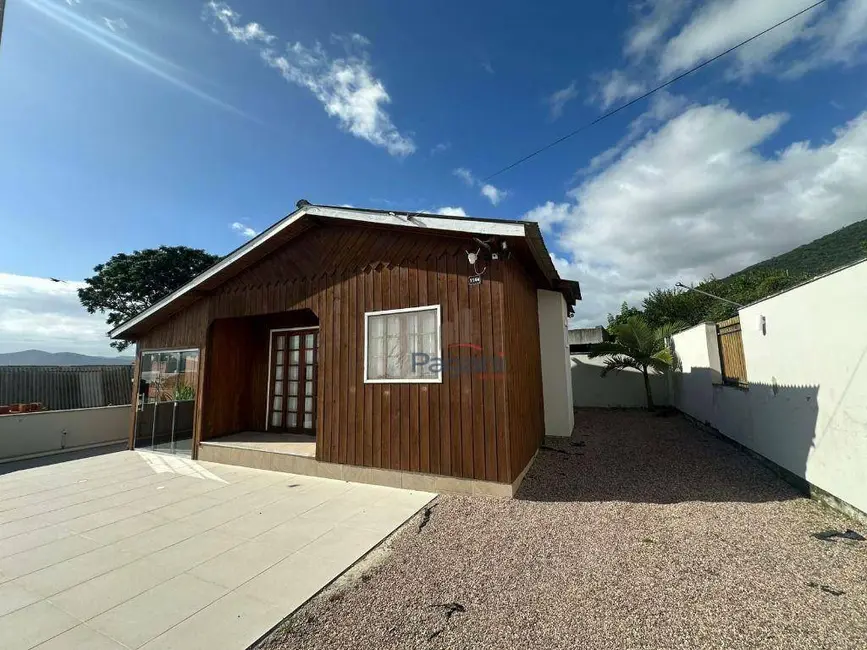 Foto 1 de Casa com 3 quartos à venda, 175m2 em Praia de Fora, Palhoca - SC