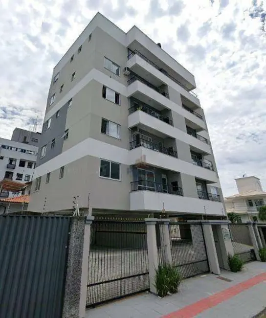 Foto 1 de Apartamento com 3 quartos para alugar, 89m2 em Centro, Palhoca - SC