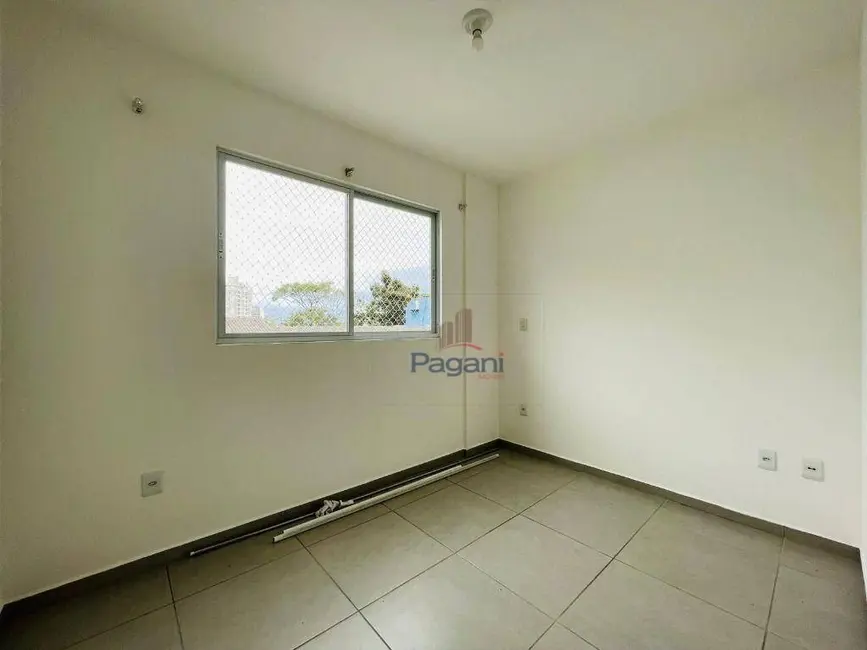 Foto 9 de Apartamento com 3 quartos para alugar, 89m2 em Centro, Palhoca - SC