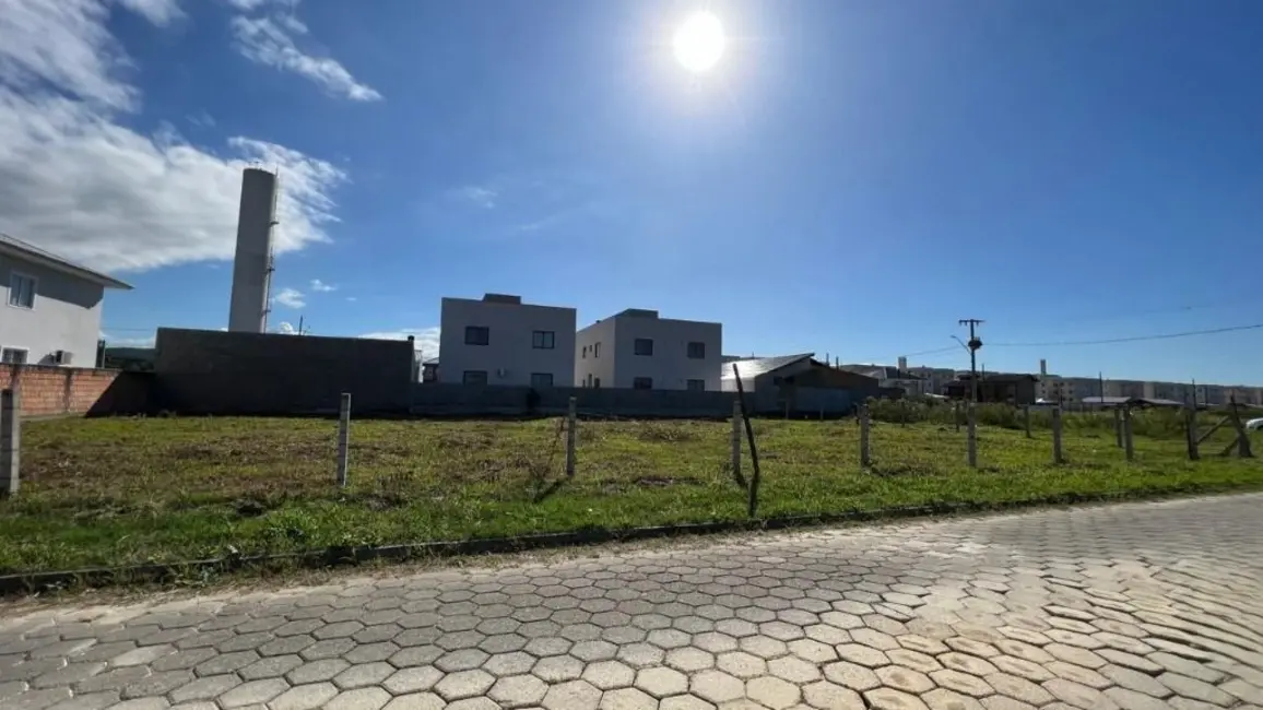 Foto 1 de Terreno / Lote à venda, 300m2 em Guarda do Cubatão, Palhoca - SC