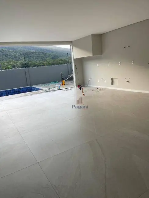 Foto 3 de Casa de Condomínio com 4 quartos à venda, 320m2 em Palhoca - SC