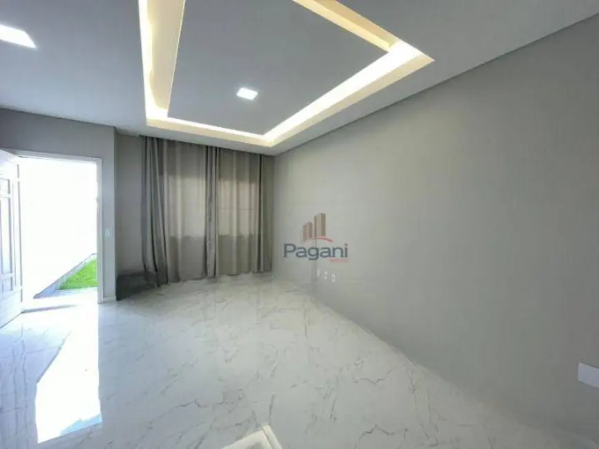 Foto 3 de Sobrado com 2 quartos para alugar, 87m2 em Caminho Novo, Palhoca - SC