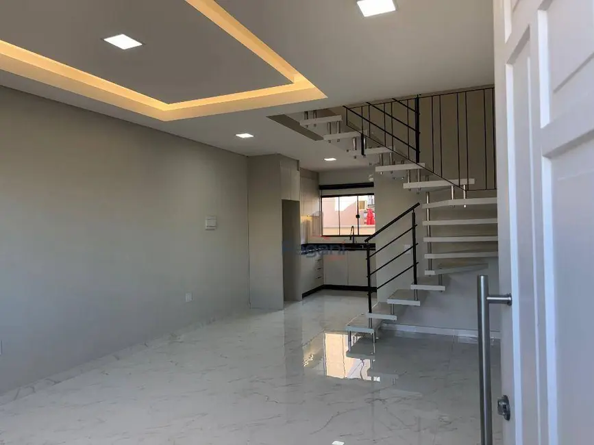 Foto 5 de Sobrado com 2 quartos para alugar, 87m2 em Caminho Novo, Palhoca - SC