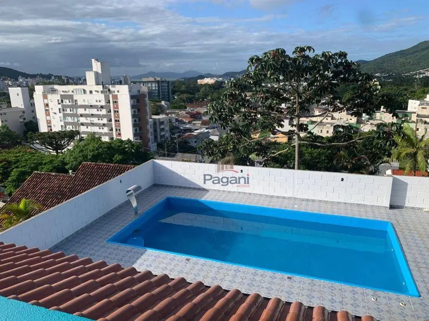 Foto 4 de Casa com 3 quartos à venda, 750m2 em Córrego Grande, Florianopolis - SC