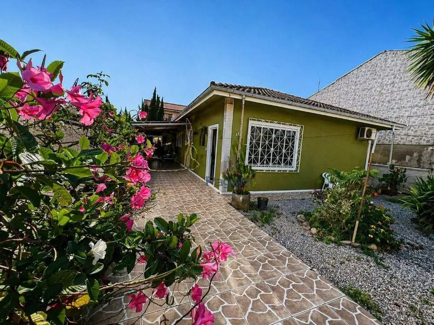 Foto 1 de Casa com 3 quartos à venda, 370m2 em Guarda do Cubatão, Palhoca - SC