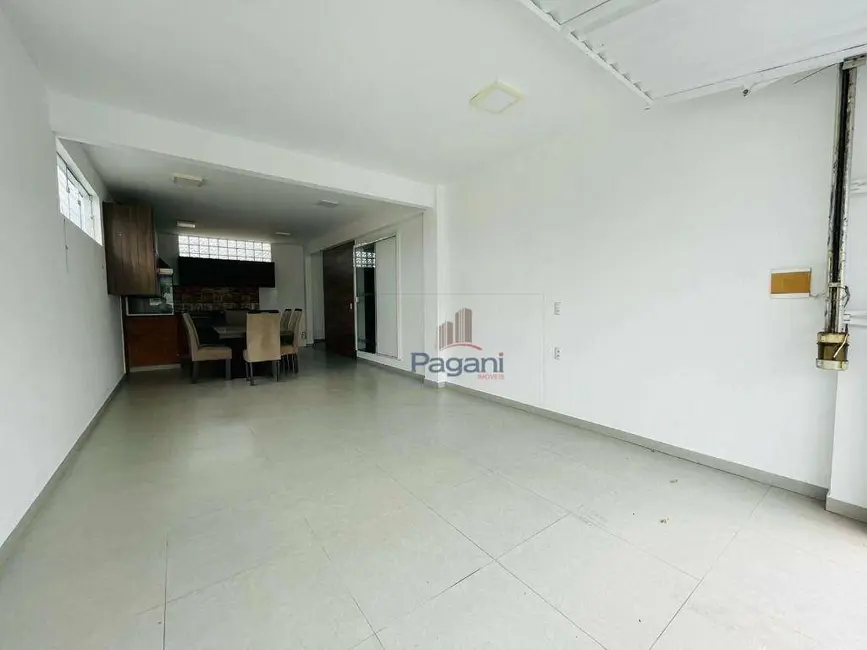 Foto 5 de Casa com 2 quartos para alugar, 100m2 em São Sebastião, Palhoca - SC