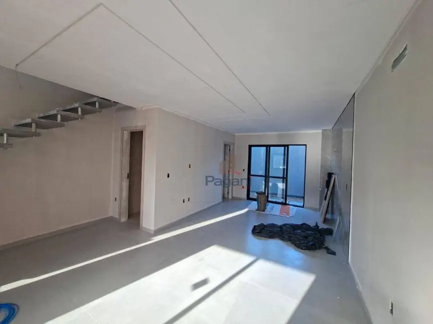 Sobrado com 2 quartos à venda, 100m2 em São Sebastião, Palhoca - SC - imagem 9 Foto 9 de Sobrado com 2 quartos à venda, 100m2 em São Sebastião, Palhoca - SC