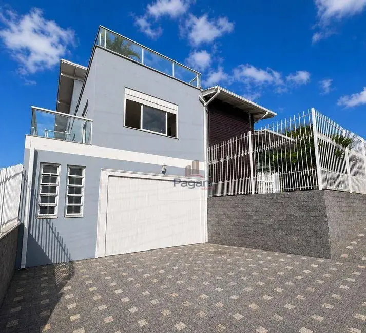 Casa com 4 quartos à venda, 463m2 em Centro, Sao Jose - SC - imagem 2 Foto 2 de Casa com 4 quartos à venda, 463m2 em Centro, Sao Jose - SC