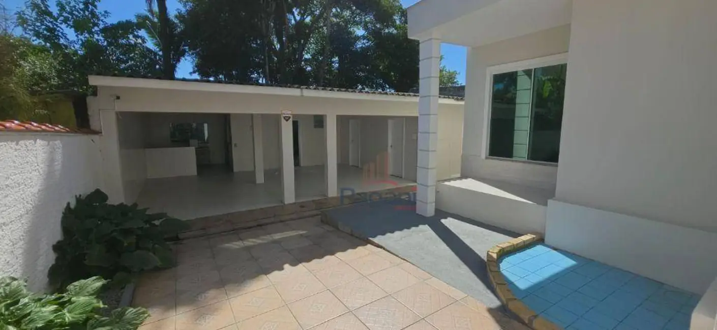 Foto 3 de Casa com 4 quartos para alugar, 300m2 em Serraria, Sao Jose - SC