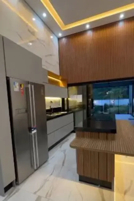 Foto 2 de Casa com 3 quartos à venda, 377m2 em Centro, Palhoca - SC