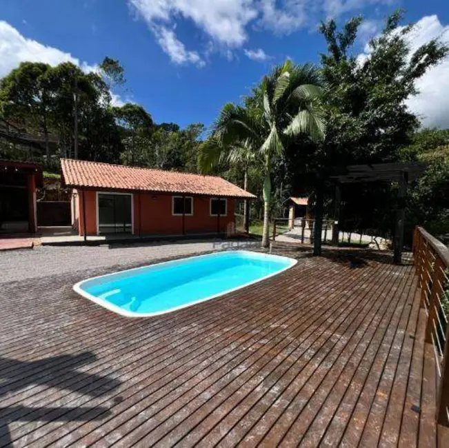 Sítio / Rancho com 3 quartos à venda, 6000m2 em Centro, Santo Amaro Da Imperatriz - SC - imagem 4 Foto 4 de Sítio / Rancho com 3 quartos à venda, 6000m2 em Centro, Santo Amaro Da Imperatriz - SC