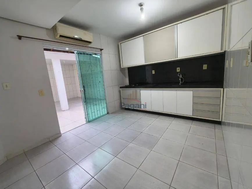 Foto 8 de Sobrado com 2 quartos para alugar, 80m2 em Potecas, Sao Jose - SC