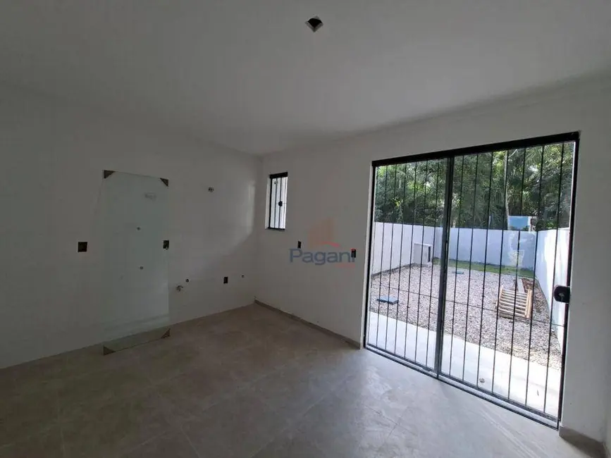 Foto 8 de Sobrado com 2 quartos à venda, 110m2 em Sertão do Maruim, Sao Jose - SC