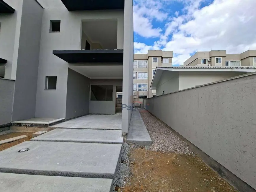 Foto 4 de Sobrado com 2 quartos à venda, 130m2 em Sertão do Maruim, Sao Jose - SC