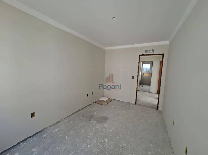 Foto 9 de Sobrado com 3 quartos à venda, 200m2 em Sertão do Maruim, Sao Jose - SC