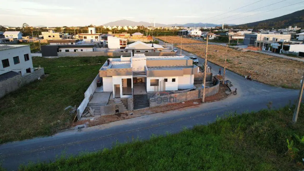 Foto 2 de Casa com 3 quartos à venda, 85m2 em Guarda do Cubatão, Palhoca - SC