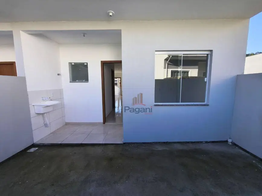 Foto 3 de Casa com 2 quartos à venda, 100m2 em Caminho Novo, Palhoca - SC