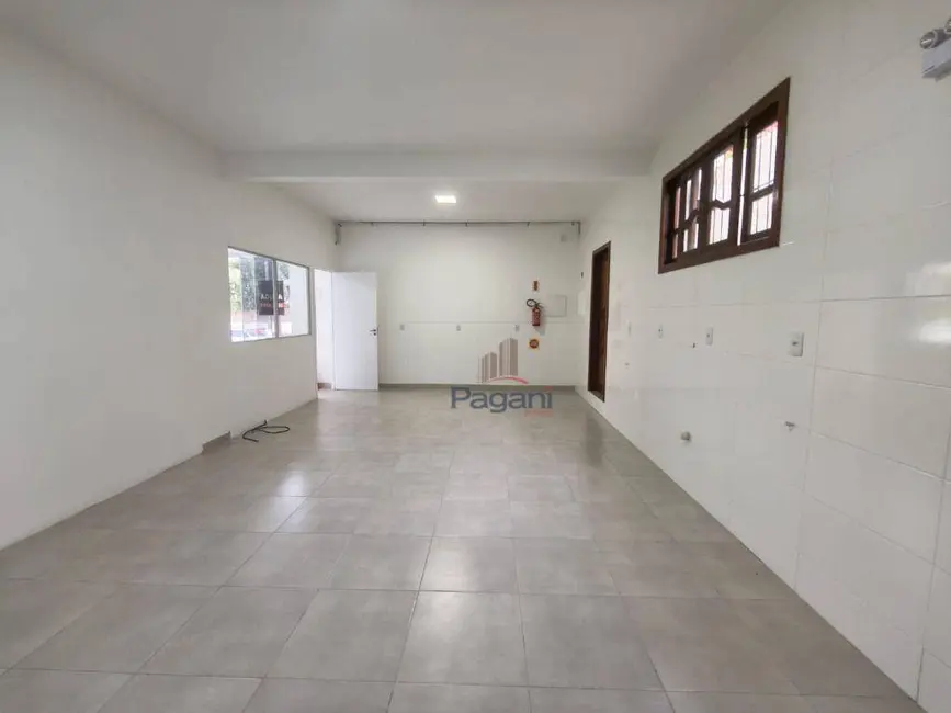 Foto 2 de Sala Comercial para alugar, 100m2 em Ponta de Baixo, Sao Jose - SC