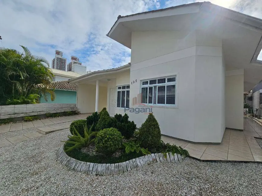 Foto 2 de Casa com 2 quartos à venda, 300m2 em Centro, Palhoca - SC