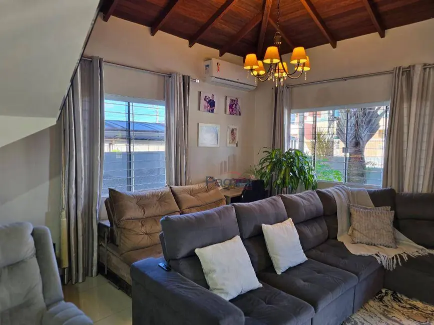 Casa com 3 quartos à venda, 300m2 em Nova Palhoça, Palhoca - SC - imagem 7 Foto 7 de Casa com 3 quartos à venda, 300m2 em Nova Palhoça, Palhoca - SC
