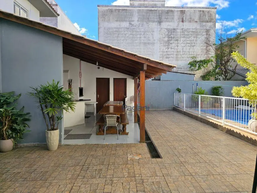 Casa com 3 quartos à venda, 300m2 em Nova Palhoça, Palhoca - SC - imagem 3 Foto 3 de Casa com 3 quartos à venda, 300m2 em Nova Palhoça, Palhoca - SC
