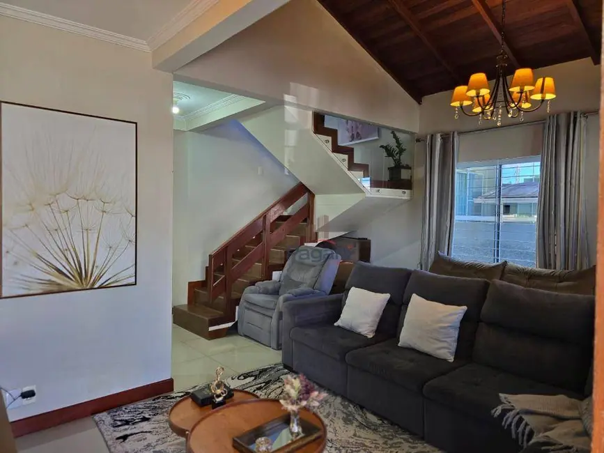 Casa com 3 quartos à venda, 300m2 em Nova Palhoça, Palhoca - SC - imagem 6 Foto 6 de Casa com 3 quartos à venda, 300m2 em Nova Palhoça, Palhoca - SC