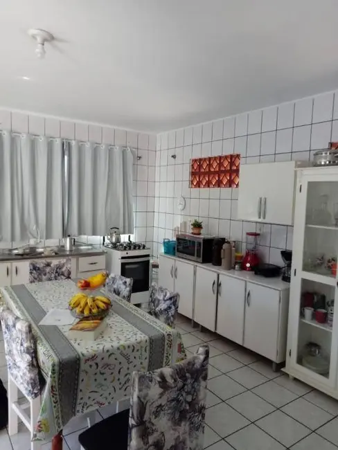 Casa com 3 quartos à venda, 640m2 em Centro, Palhoca - SC - imagem 8 Foto 8 de Casa com 3 quartos à venda, 640m2 em Centro, Palhoca - SC