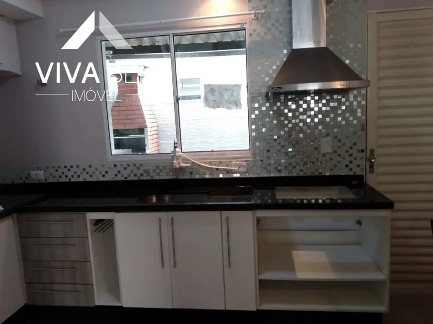 Foto 1 de Casa com 2 quartos para alugar, 120m2 em Recanto Arco Verde, Cotia - SP