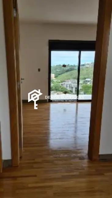 Foto 3 de Casa de Condomínio com 3 quartos à venda, 300m2 em Aruja - SP