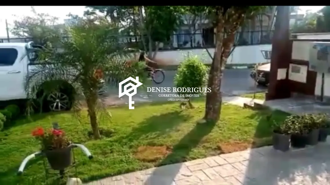 Casa de Condomínio com 3 quartos à venda, 250m2 em Aruja - SP - imagem 3 Foto 3 de Casa de Condomínio com 3 quartos à venda, 250m2 em Aruja - SP