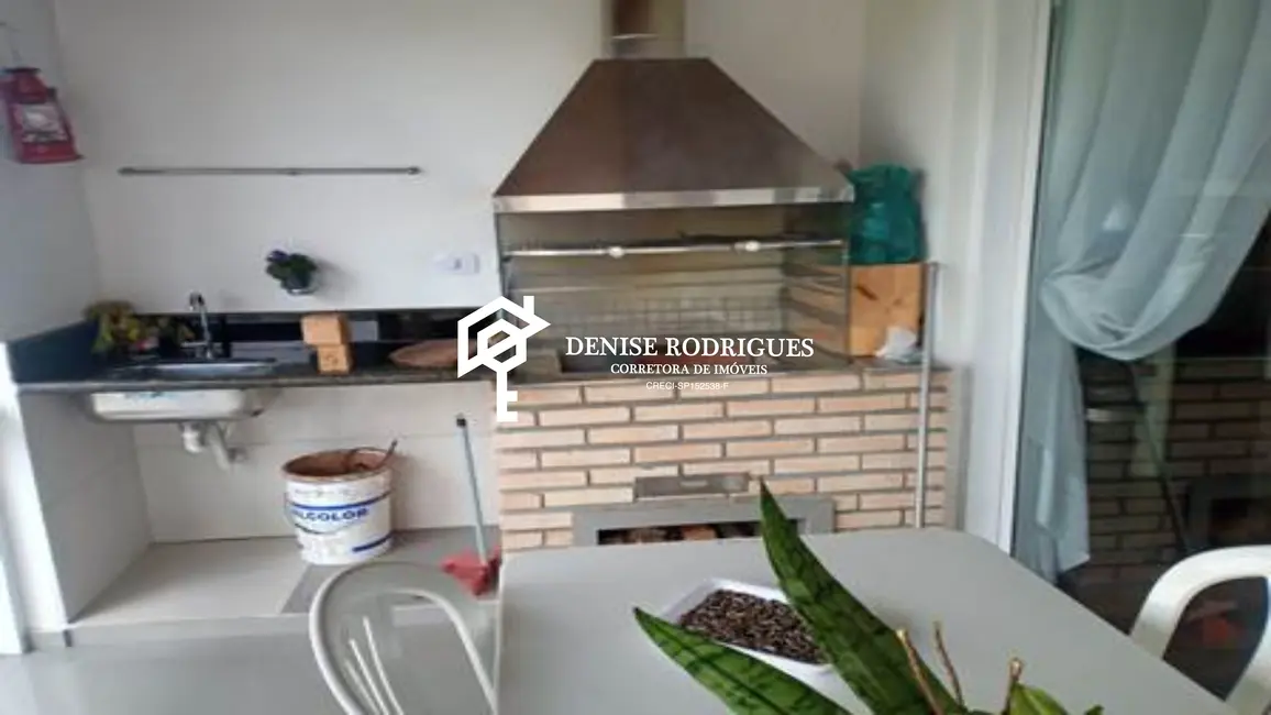 Casa de Condomínio com 3 quartos à venda, 250m2 em Aruja - SP - imagem 6 Foto 6 de Casa de Condomínio com 3 quartos à venda, 250m2 em Aruja - SP