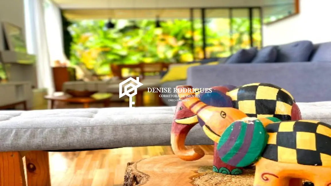 Foto 8 de Casa de Condomínio com 3 quartos à venda, 390m2 em Aruja - SP