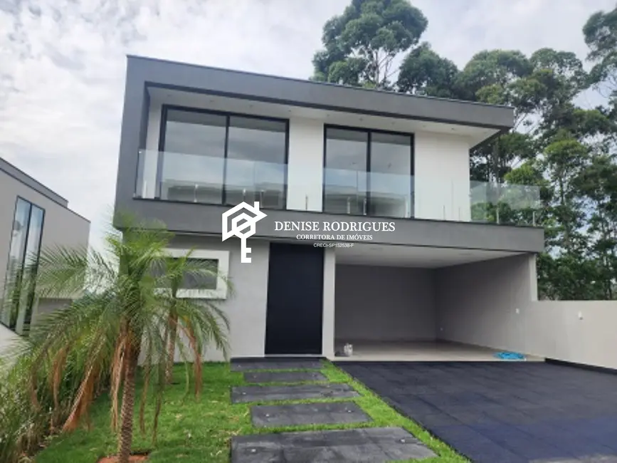 Casa de Condomínio com 4 quartos à venda, 300m2 em Aruja - SP - imagem 6 Foto 6 de Casa de Condomínio com 4 quartos à venda, 300m2 em Aruja - SP