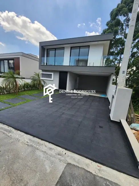 Casa de Condomínio com 4 quartos à venda, 300m2 em Aruja - SP - imagem 7 Foto 7 de Casa de Condomínio com 4 quartos à venda, 300m2 em Aruja - SP