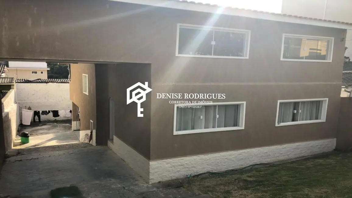 Casa com 3 quartos à venda, 137m2 em Arujamérica, Aruja - SP - imagem 2 Foto 2 de Casa com 3 quartos à venda, 137m2 em Arujamérica, Aruja - SP