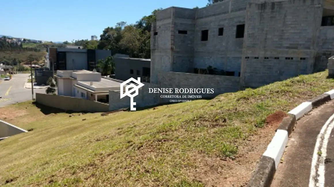 Foto 1 de Terreno / Lote à venda, 450m2 em Aruja - SP