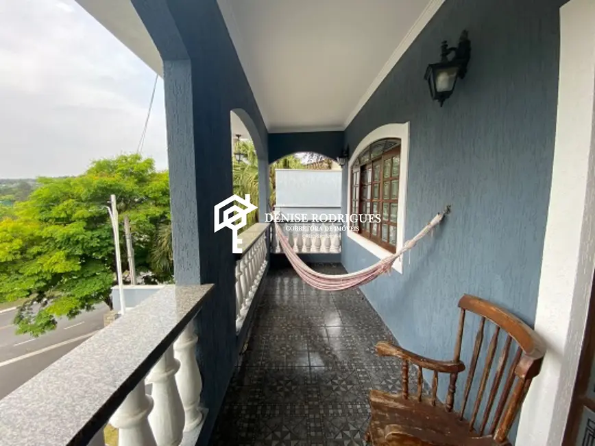 Foto 9 de Casa de Condomínio com 3 quartos à venda, 200m2 em Aruja - SP