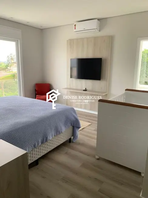 Foto 5 de Casa de Condomínio com 3 quartos à venda, 300m2 em Aruja - SP