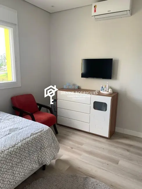 Foto 9 de Casa de Condomínio com 3 quartos à venda, 300m2 em Aruja - SP