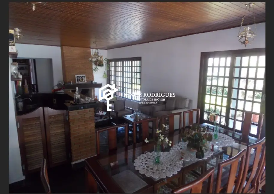 Casa de Condomínio com 5 quartos à venda, 750m2 em Aruja - SP - imagem 4 Foto 4 de Casa de Condomínio com 5 quartos à venda, 750m2 em Aruja - SP