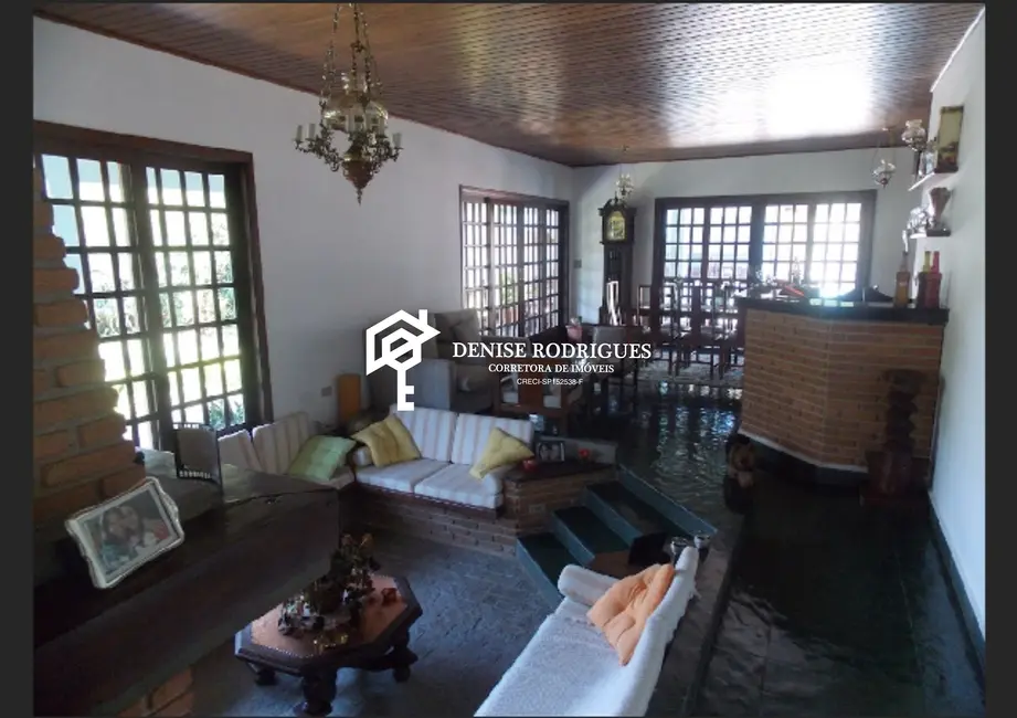 Casa de Condomínio com 5 quartos à venda, 750m2 em Aruja - SP - imagem 3 Foto 3 de Casa de Condomínio com 5 quartos à venda, 750m2 em Aruja - SP